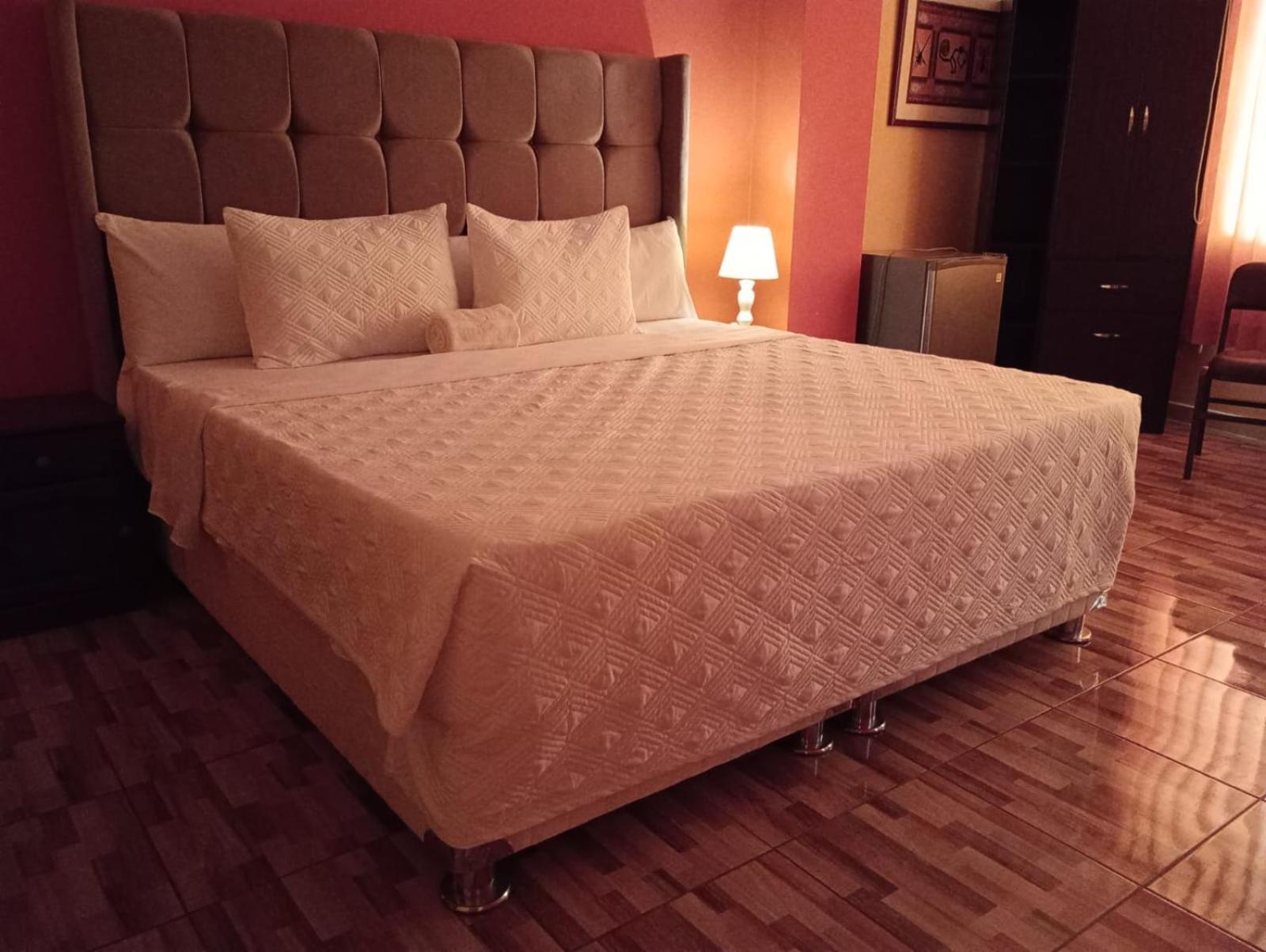 Madison Suite Tacna Extérieur photo